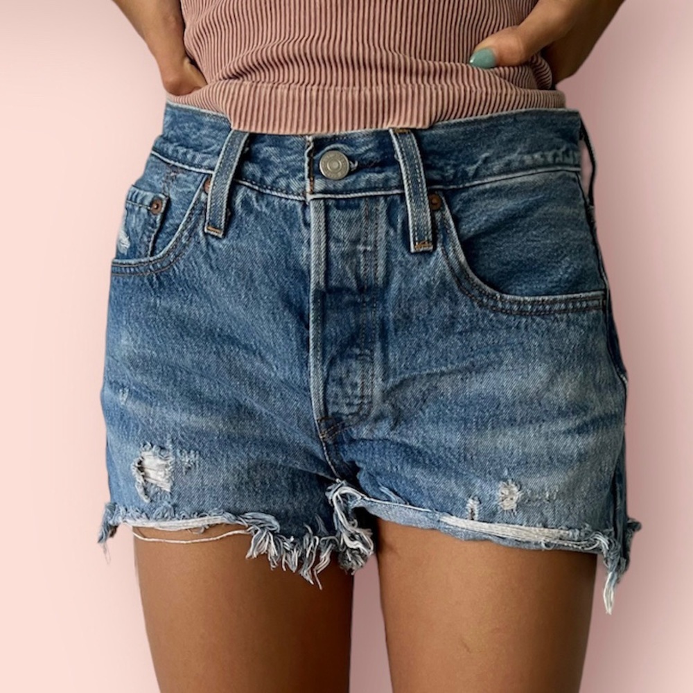 Mid rise Levi’s button fly 501 cutoff shorts